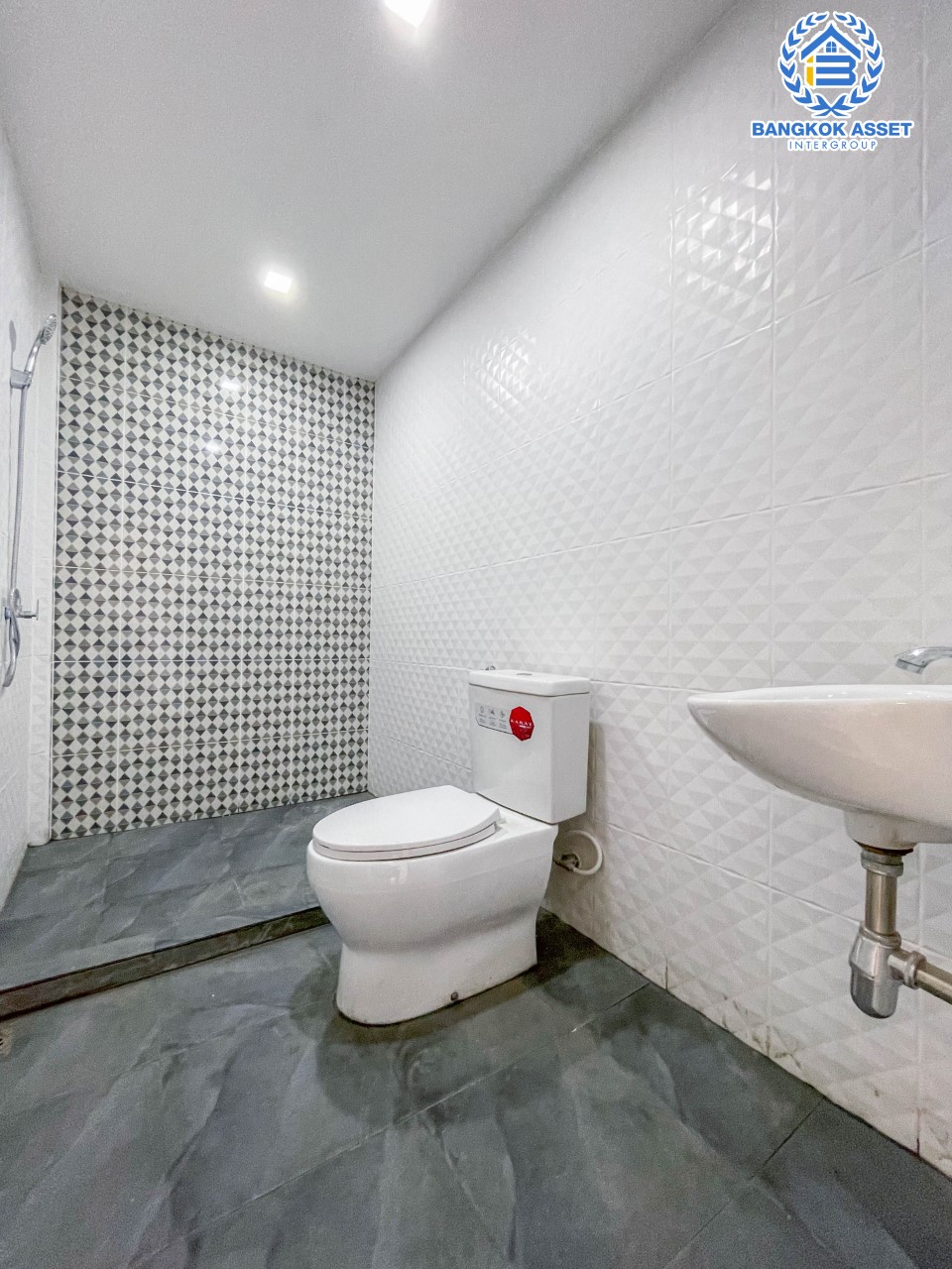 *****ทาวน์เฮ้าส์มือสอง ย่านนนทบุรี ม.ธารทอง2 บางใหญ่-กาญจนาภิเษก (ซ.วัดลาดปลาดุก) เนื้อที่ 23 ตร.ว. ฟังก์ชัน 2 ห้องนอน 2 ห้องน้ำ จอดรถได้ 1 คัน ทำเลเดินทางง่ายสะดวกสบาย ใกล้รถไฟฟ้าสายสีม่วง "สถานีคลองบางไผ่", ทางด่วน "กาญจนาภิเษก" และเซ็นทรัลเวสต์เกต